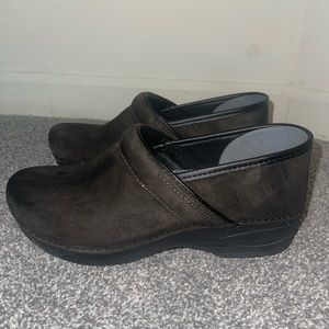 Dansko XP 2.0 Clogs, Size 40(9.5), Brown